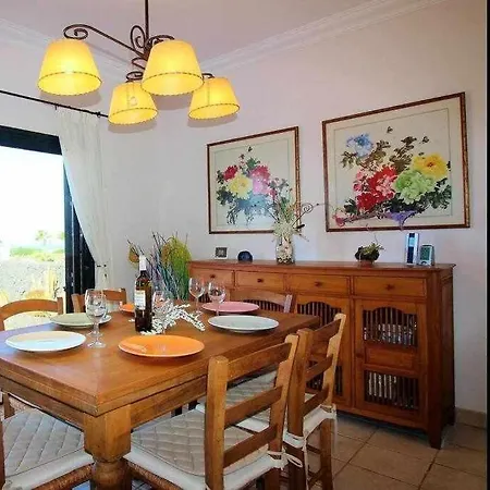 בית נופש Casa La Cancela *